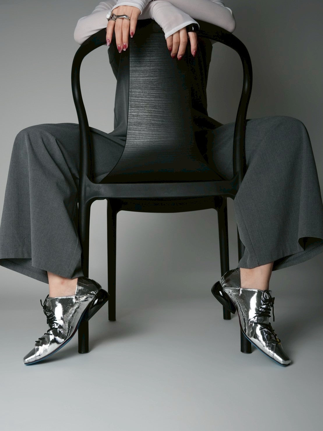 511098 10-hole lace-up pumps