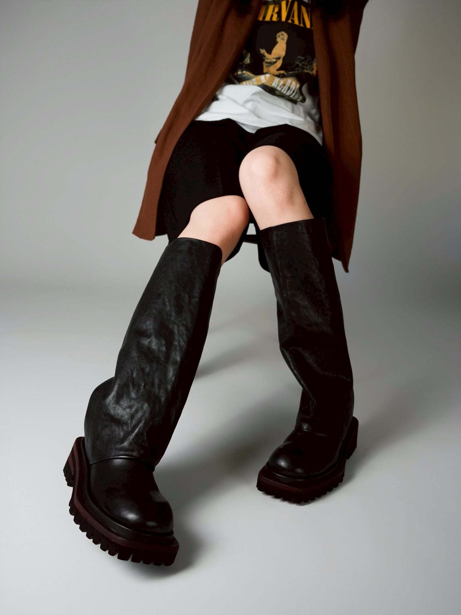 559023 Vintage loose long boots