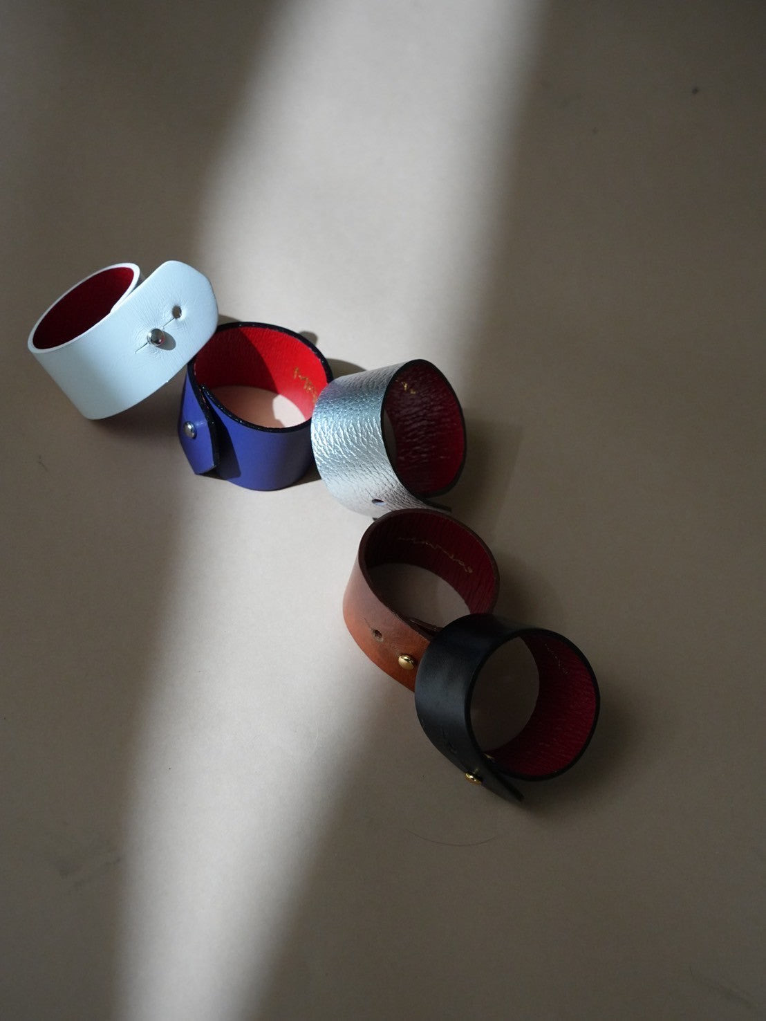 510026 Leather bangles