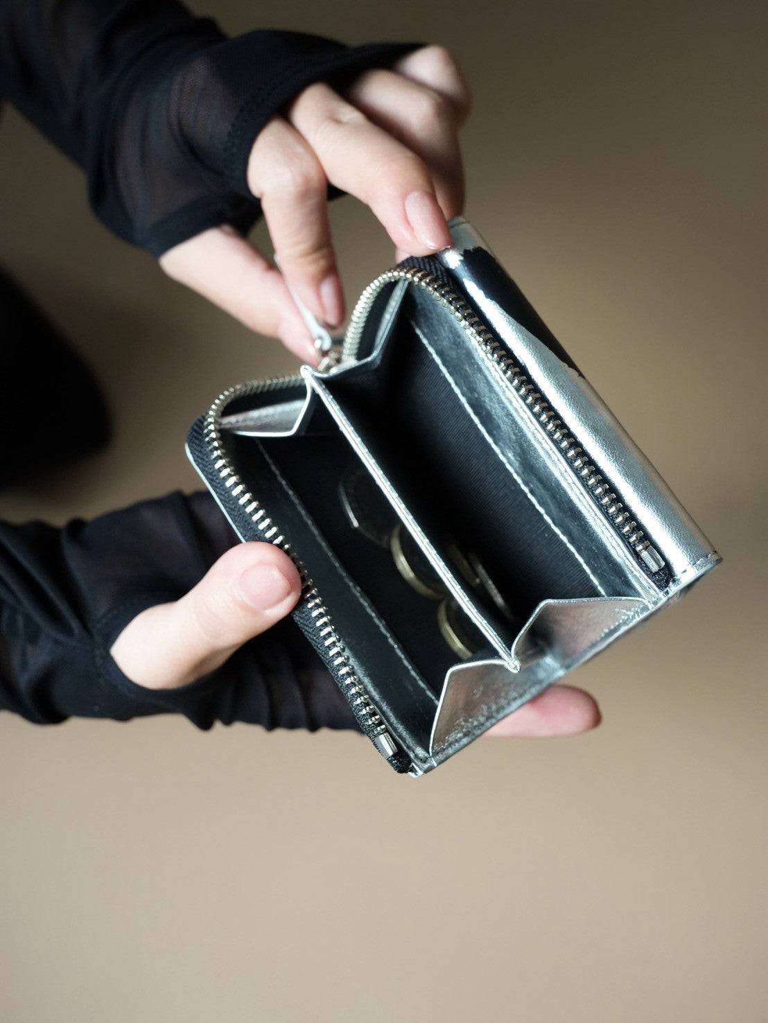550303 Logo wallet