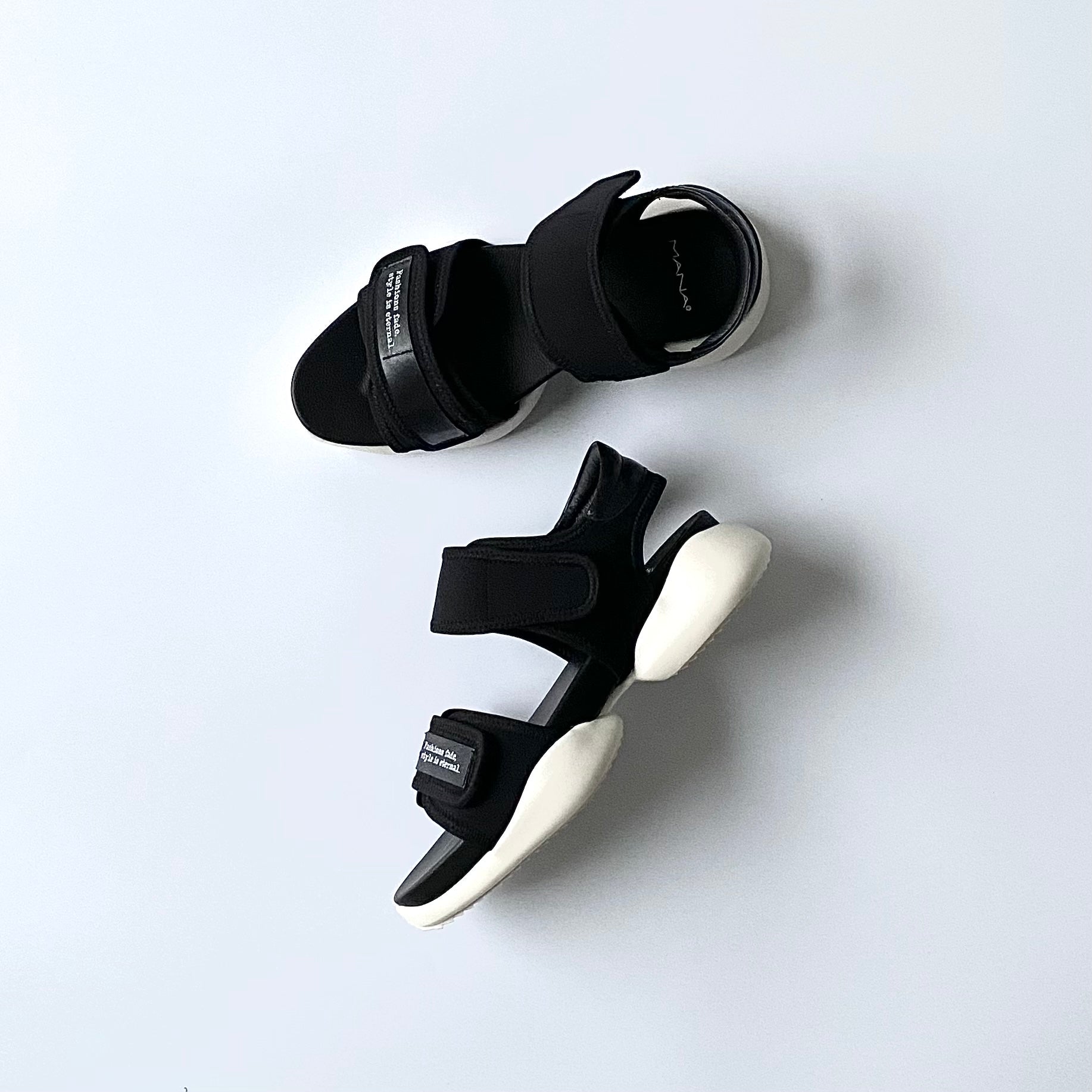 522151 Velcro sandals
