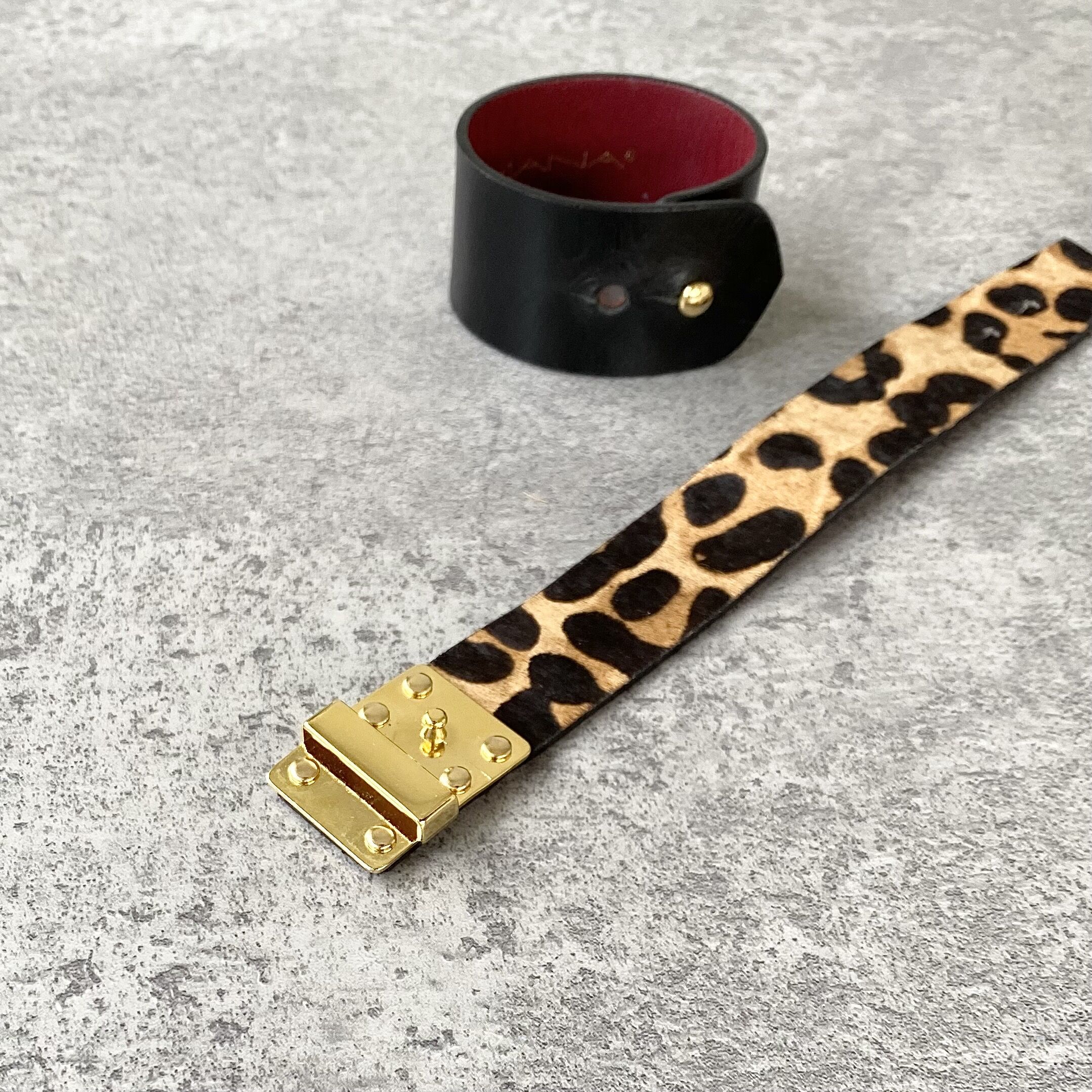 510025 Slim leather bangles