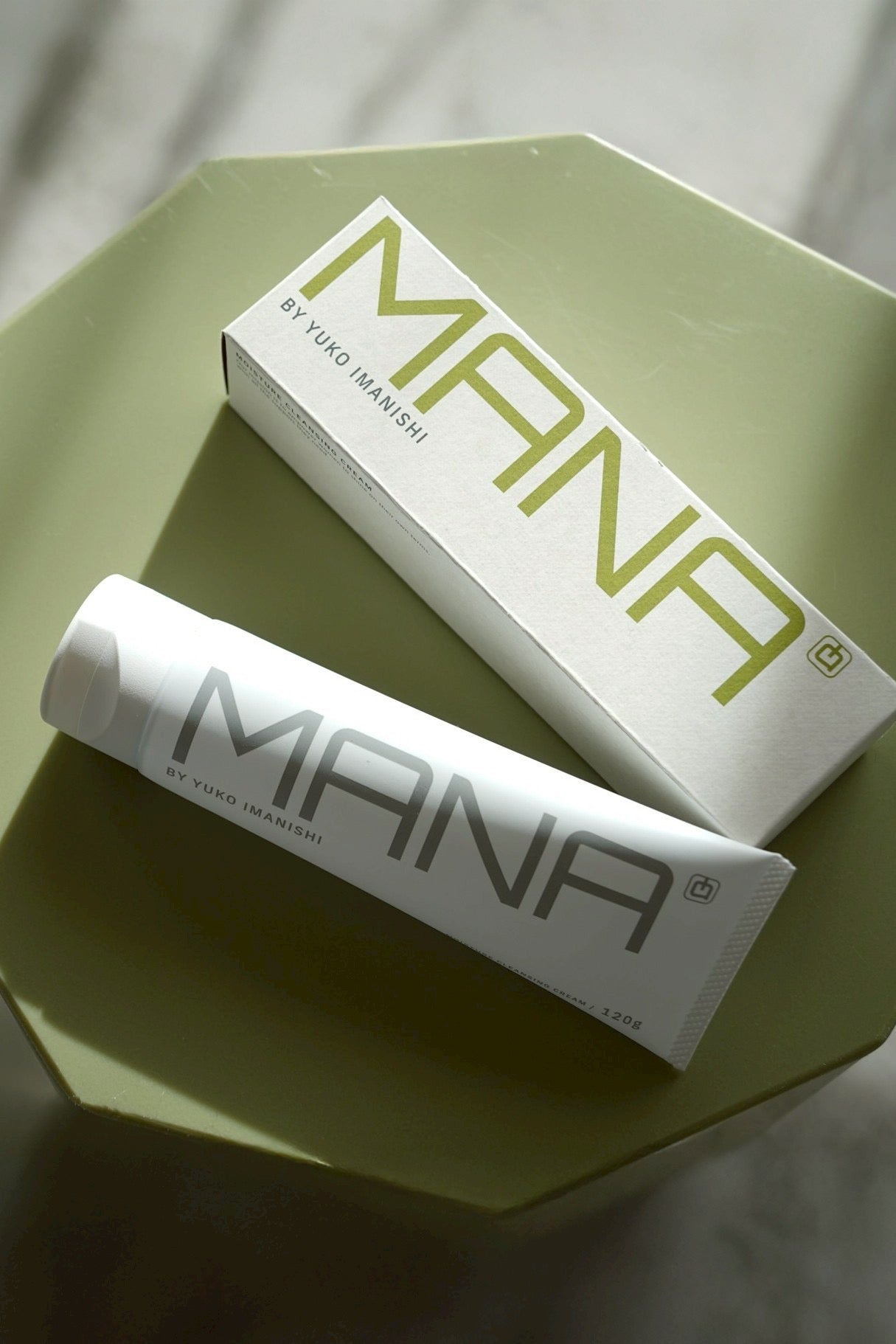 150500 MN MOISTURE CLEANSING CREAM <クレンジングクリーム>