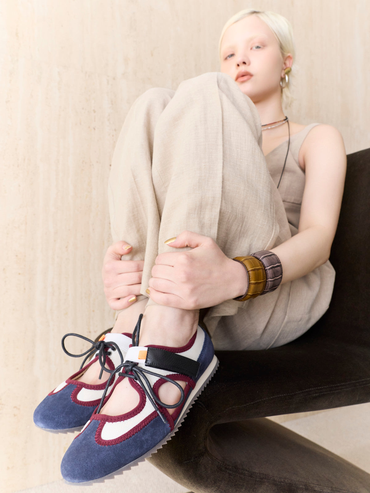 566003 マルチマテリアルローテクスニーカー