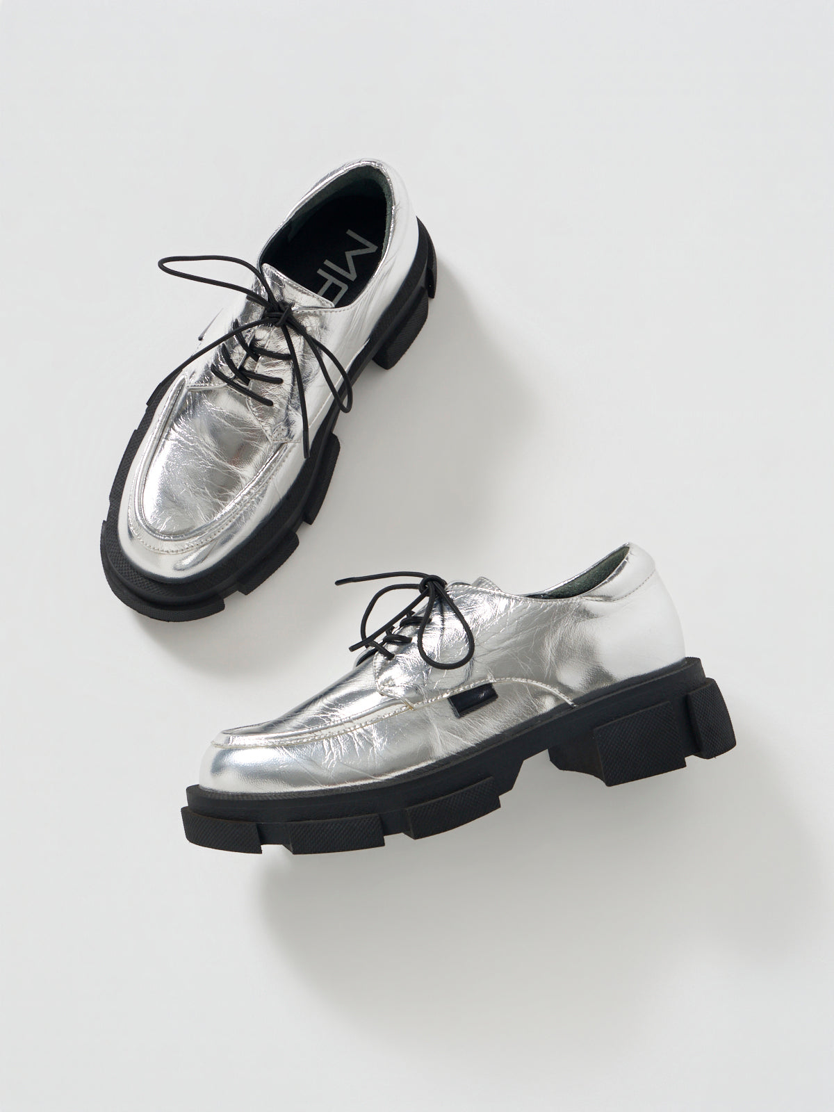 501070 Volume sole lace-up shoes