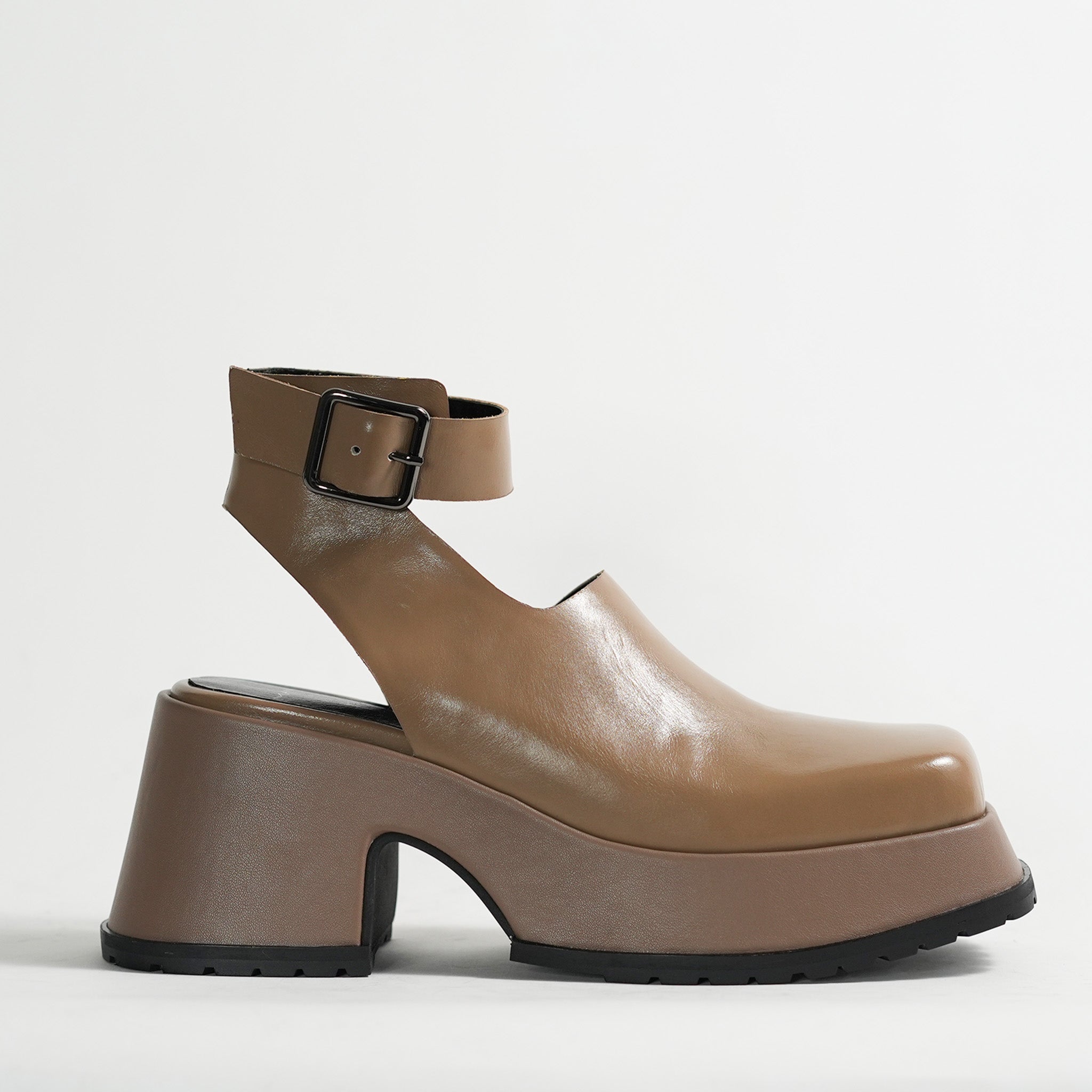 543018 Volume sole square belt