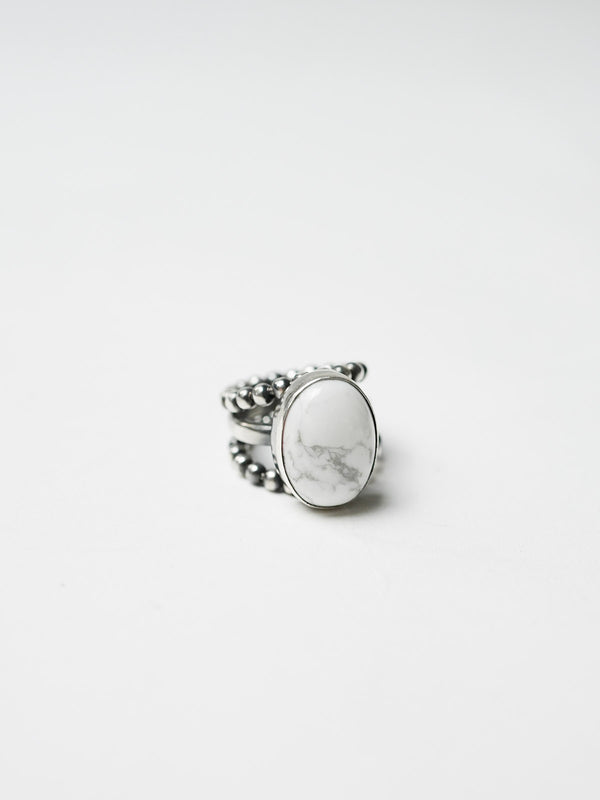 550279 White Turquoise ring