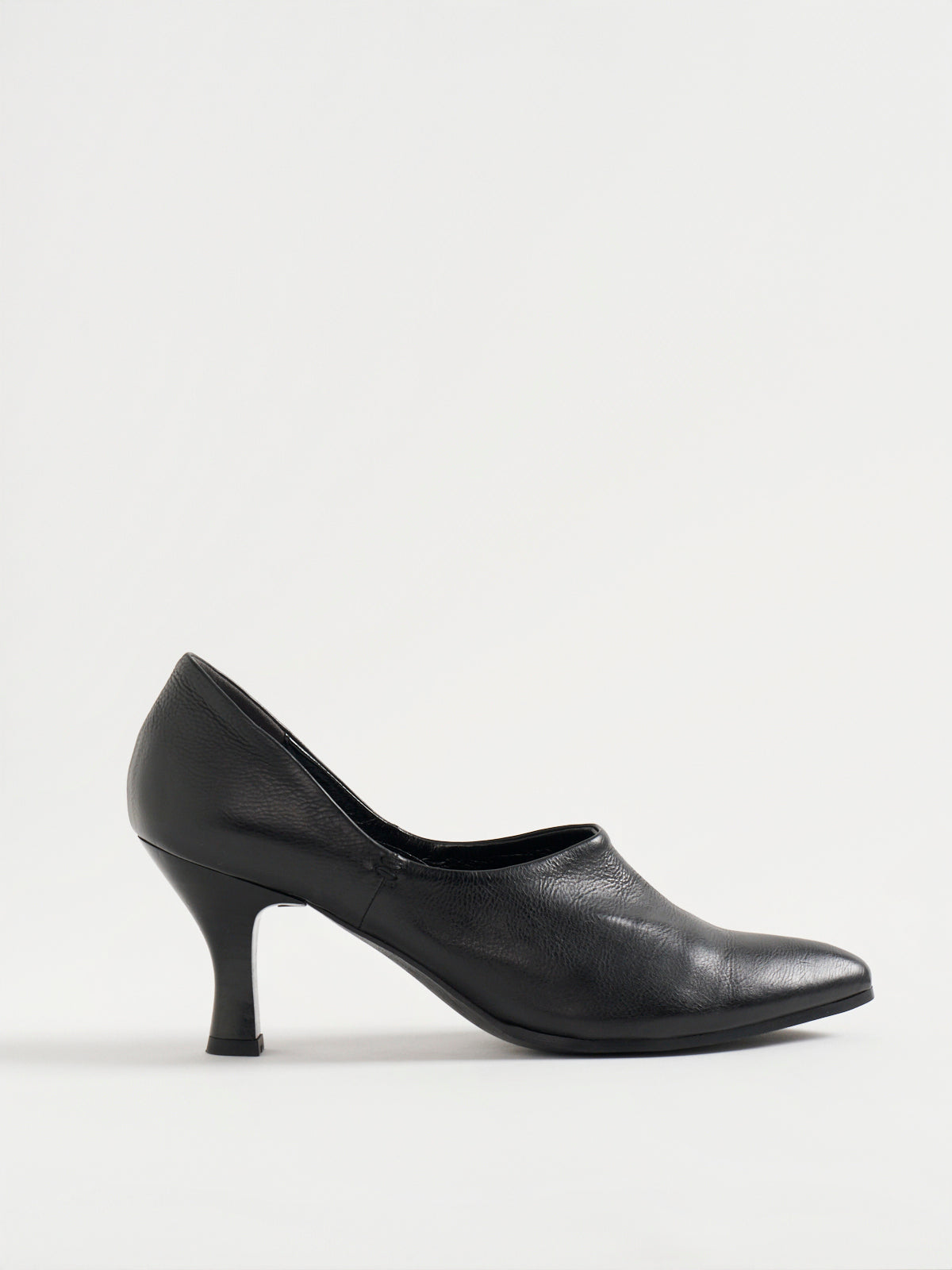 551080 深履き口パンプス