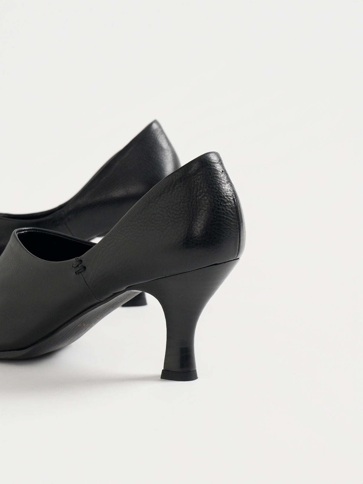 551080 深履き口パンプス