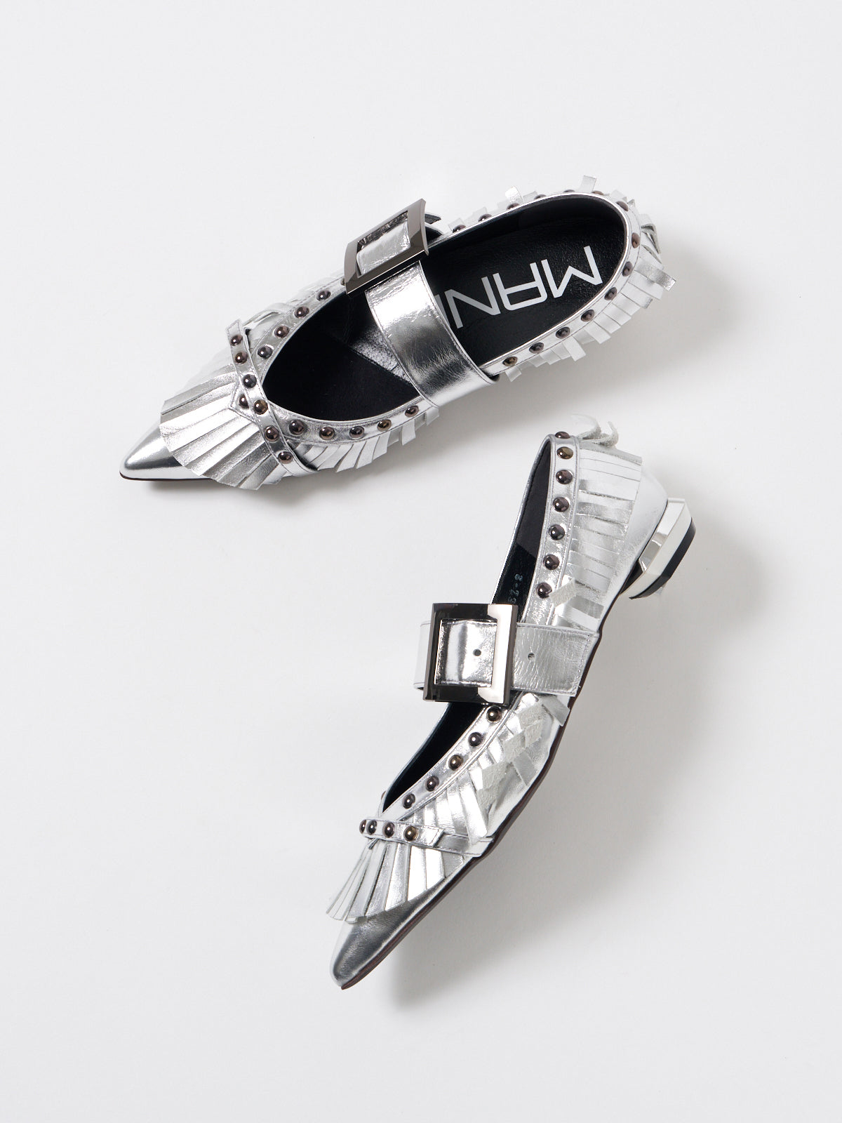 551193 Fringe and studded pumps