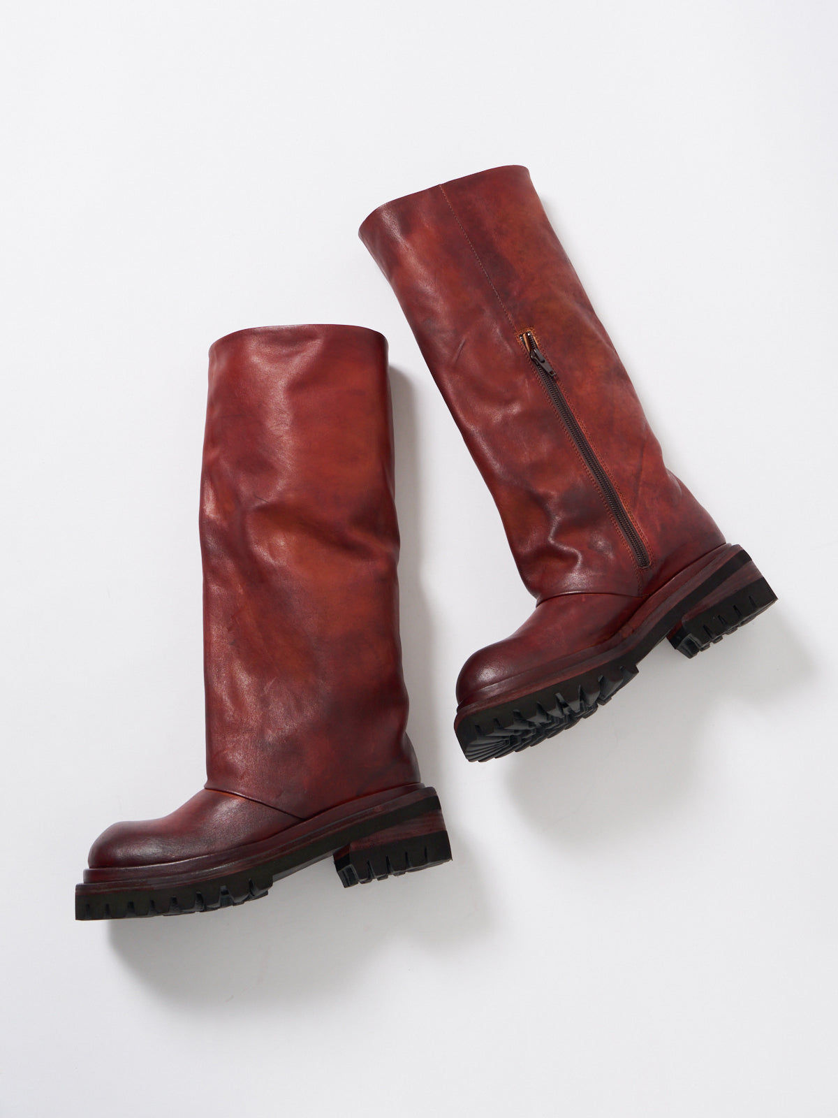 559023 Vintage loose long boots