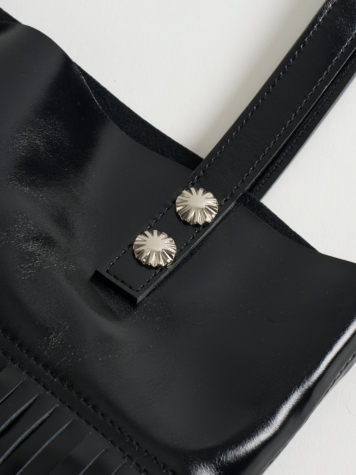 560121 fringe tote