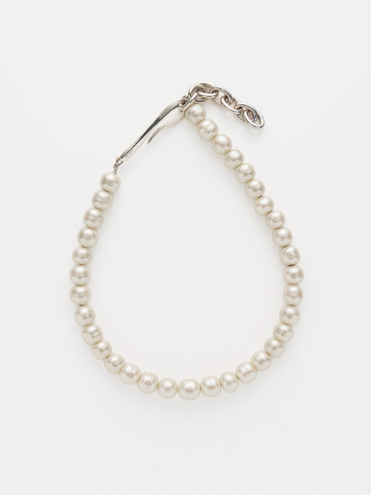 560222 hook décor necklace