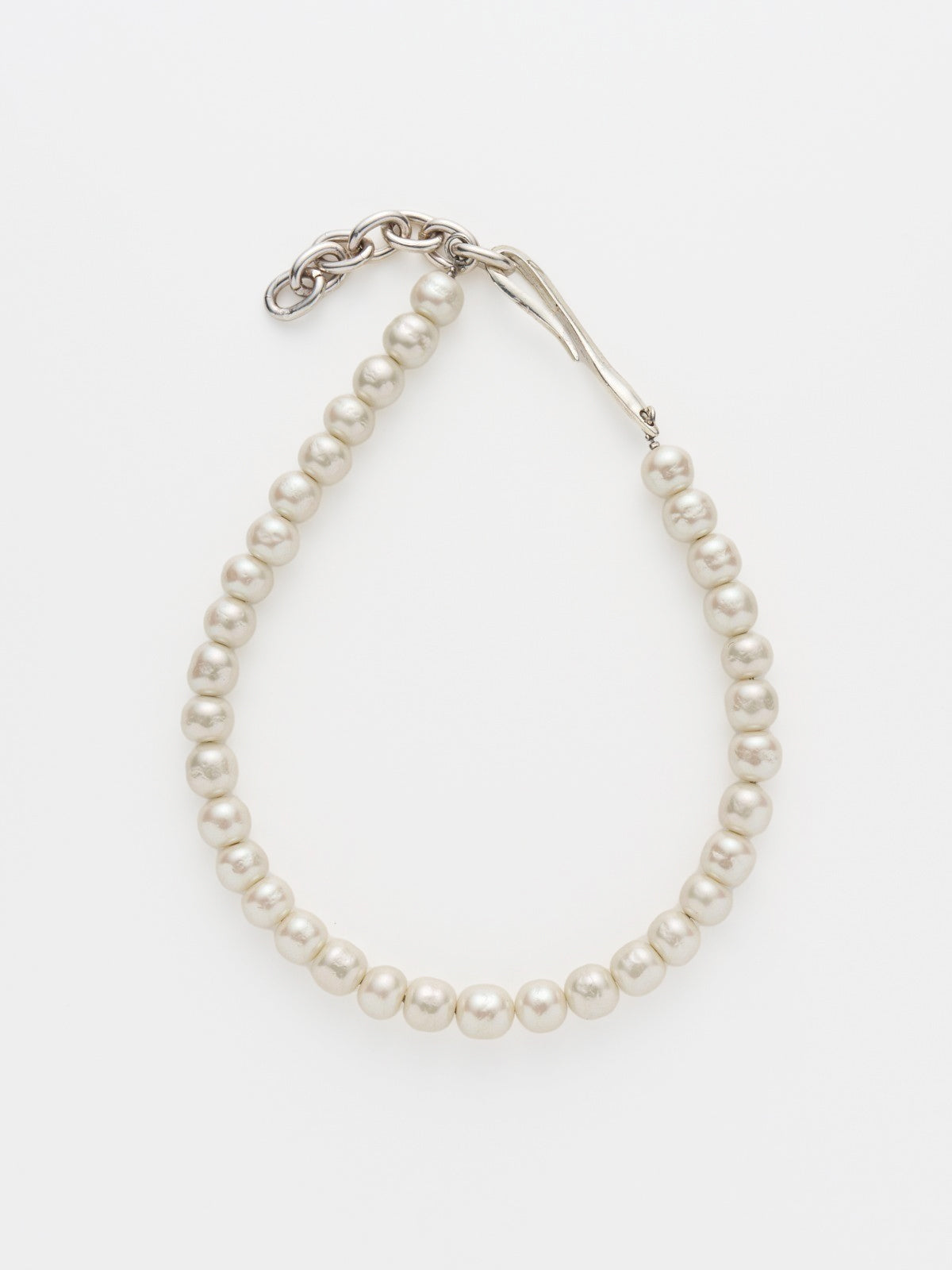 560222 hook décor necklace