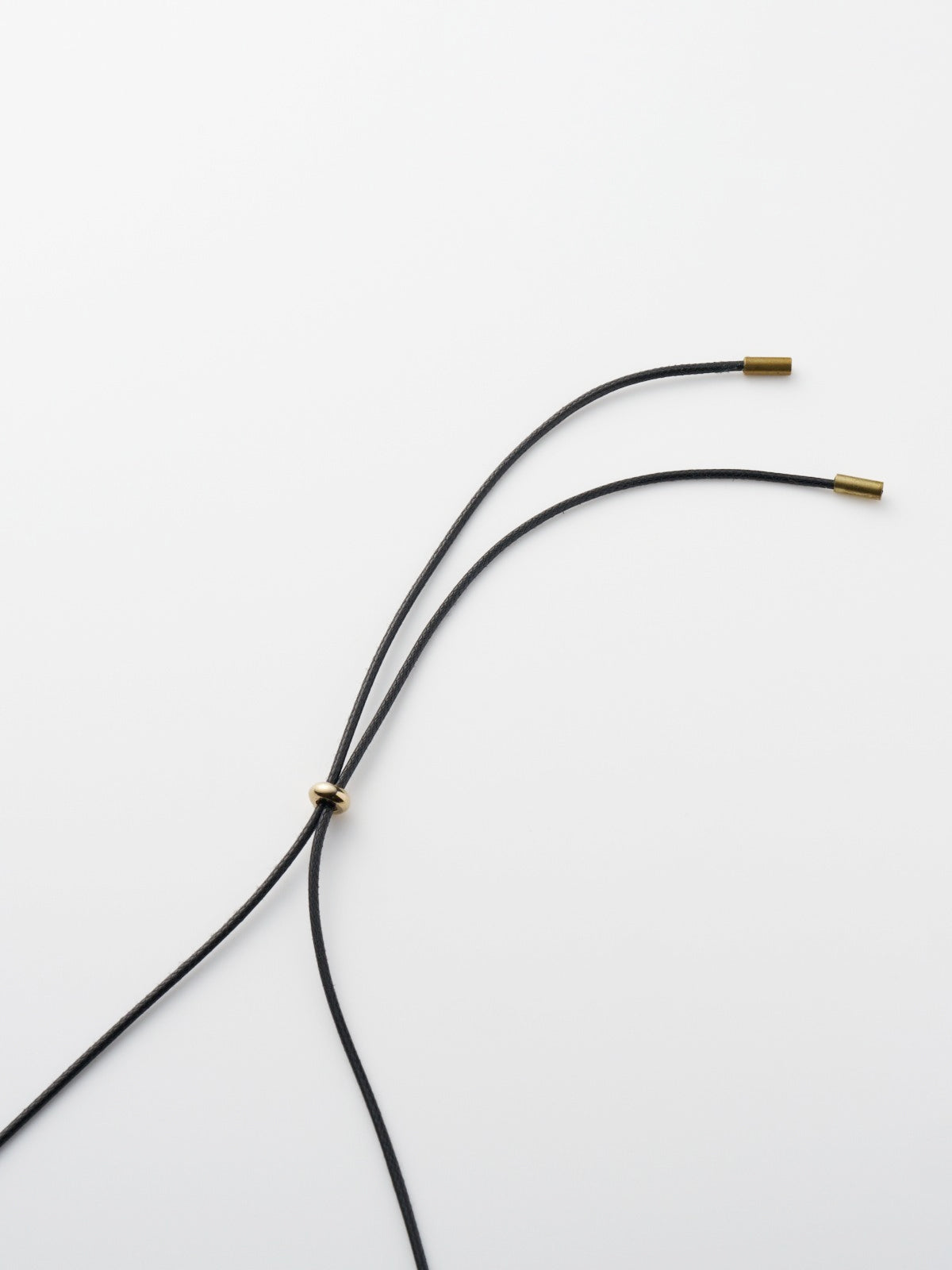 560232 string necklace