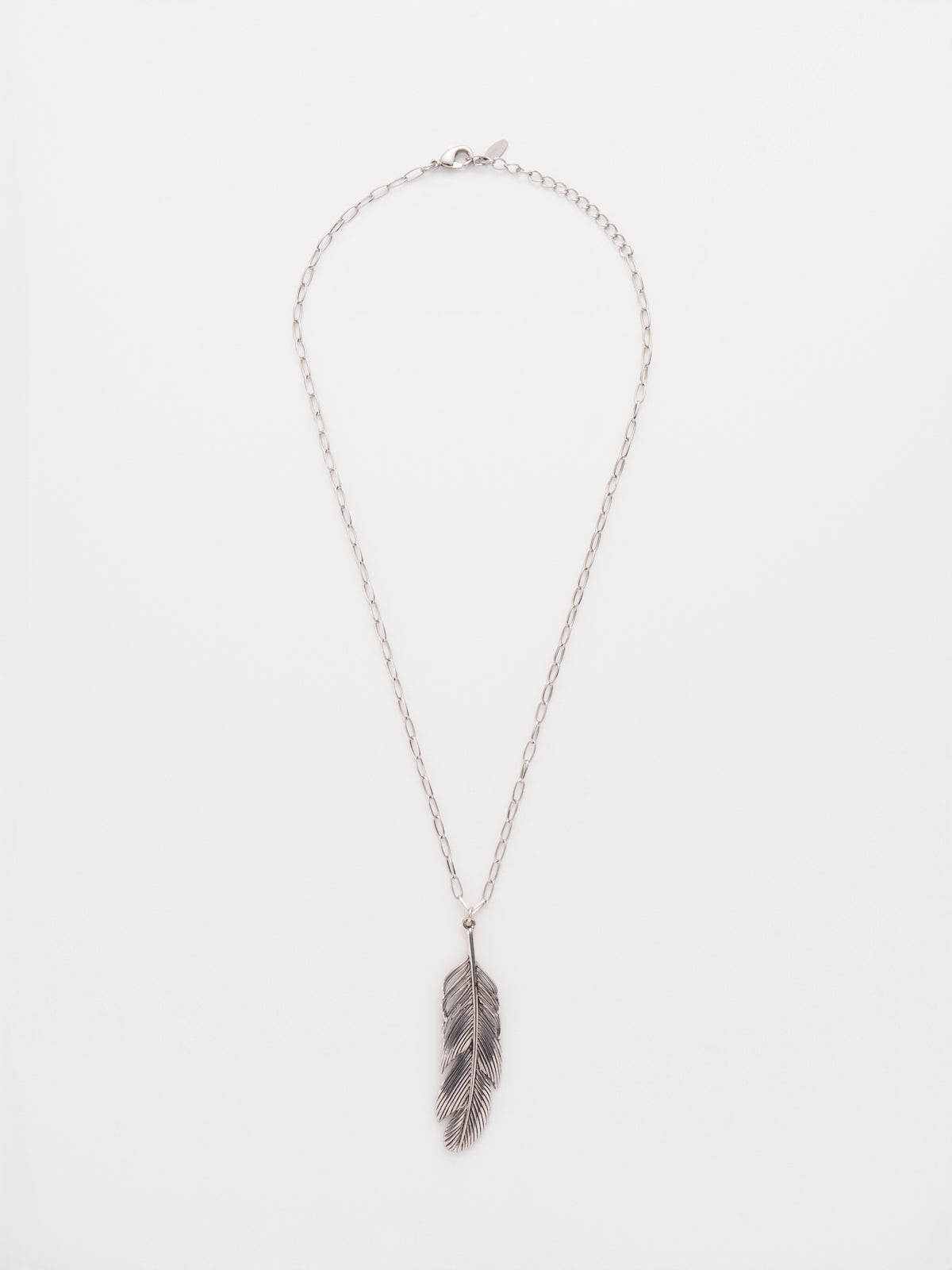 560241 feather necklace