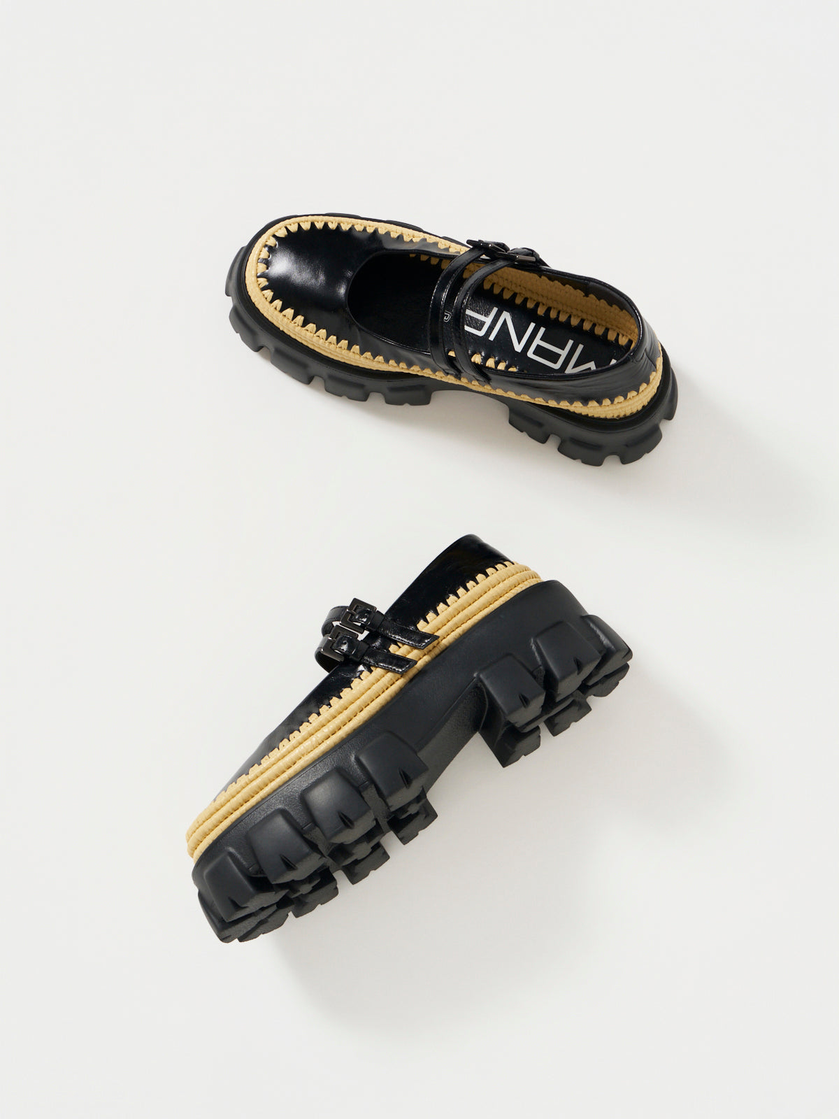 561011 エアリーソールジュートメリージェーンシューズ