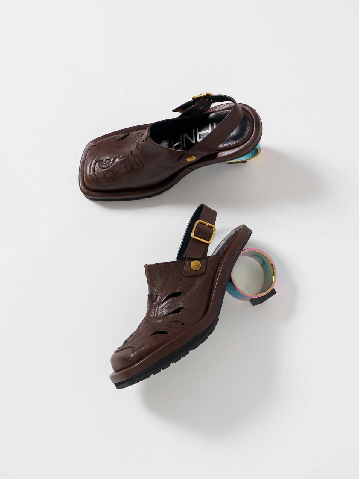 563002 クラフトステッチサークルヒールバックベルト