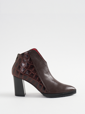 DARK BROWN EMBOSS
