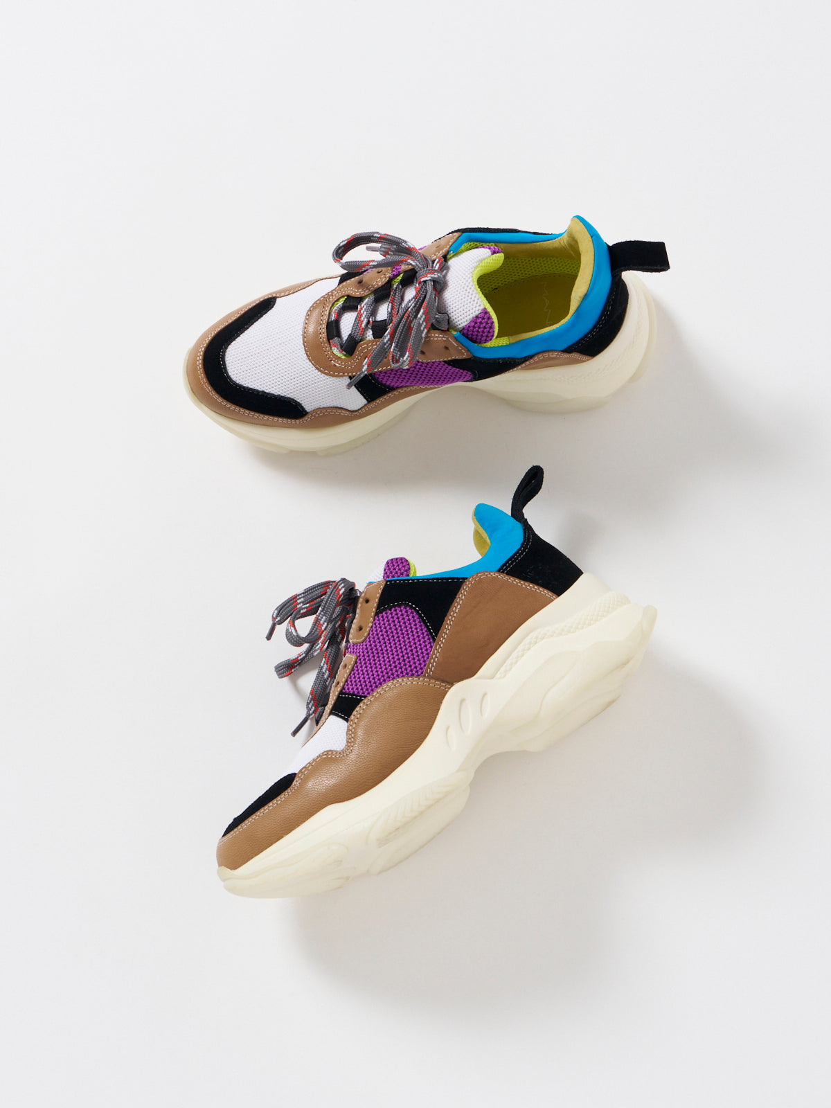 596052 DAD SNEAKER