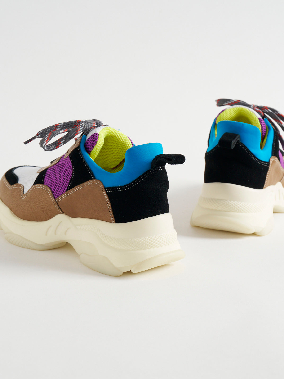 596052 ダッド・スニーカー