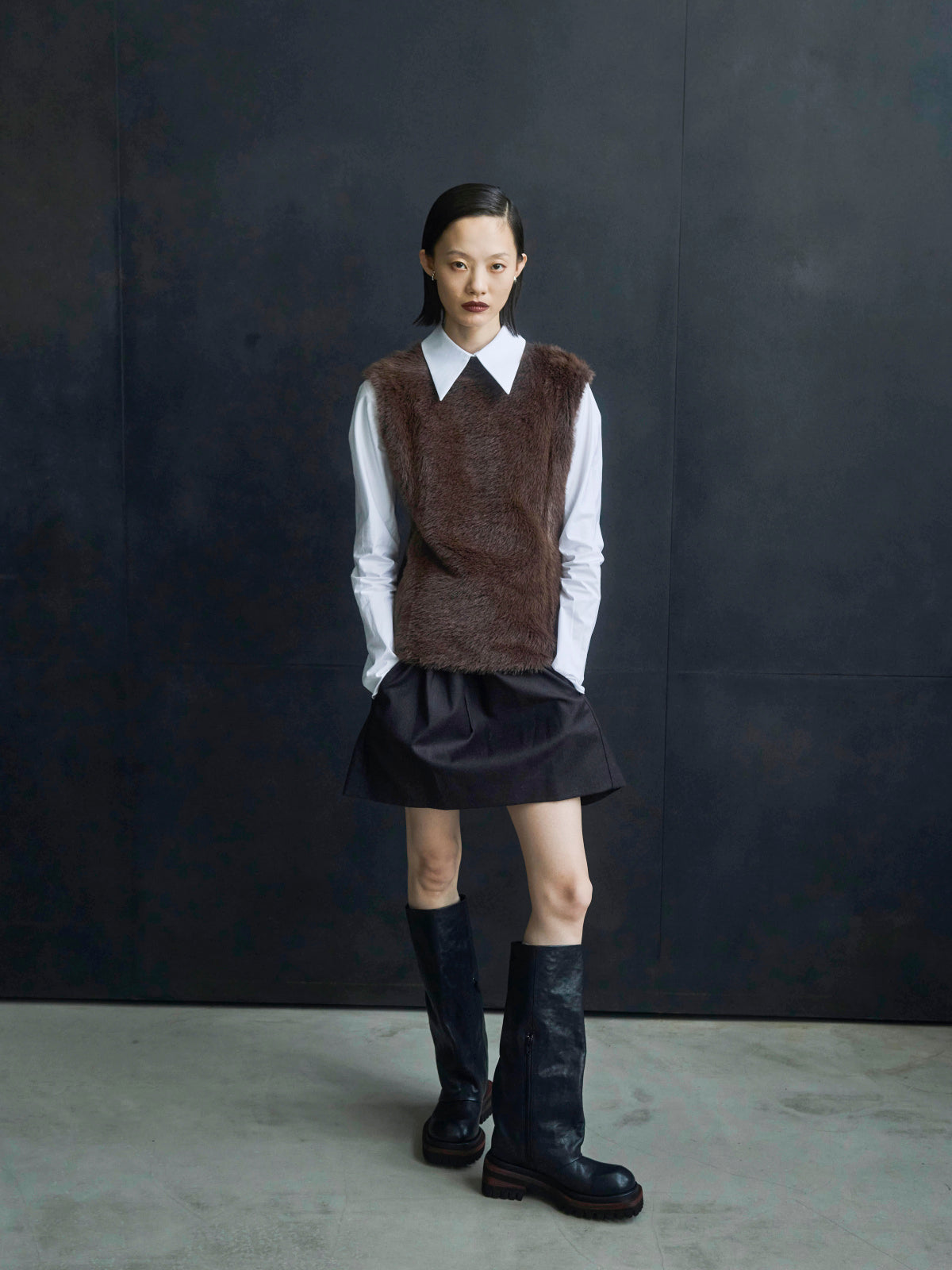 559023 Vintage loose long boots