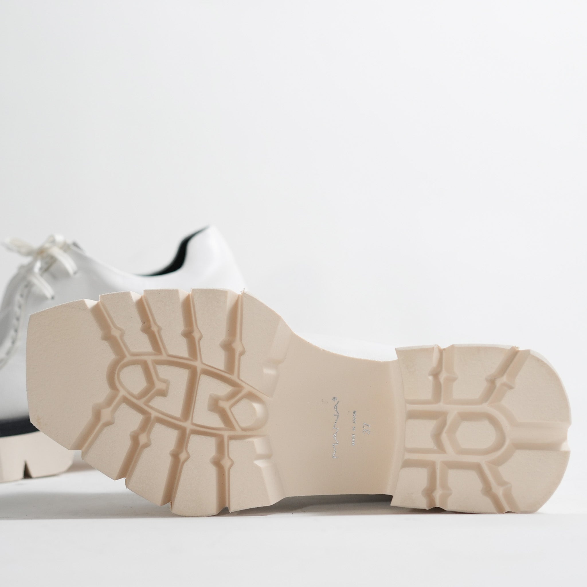 541162 Volume Sole Wallaby
