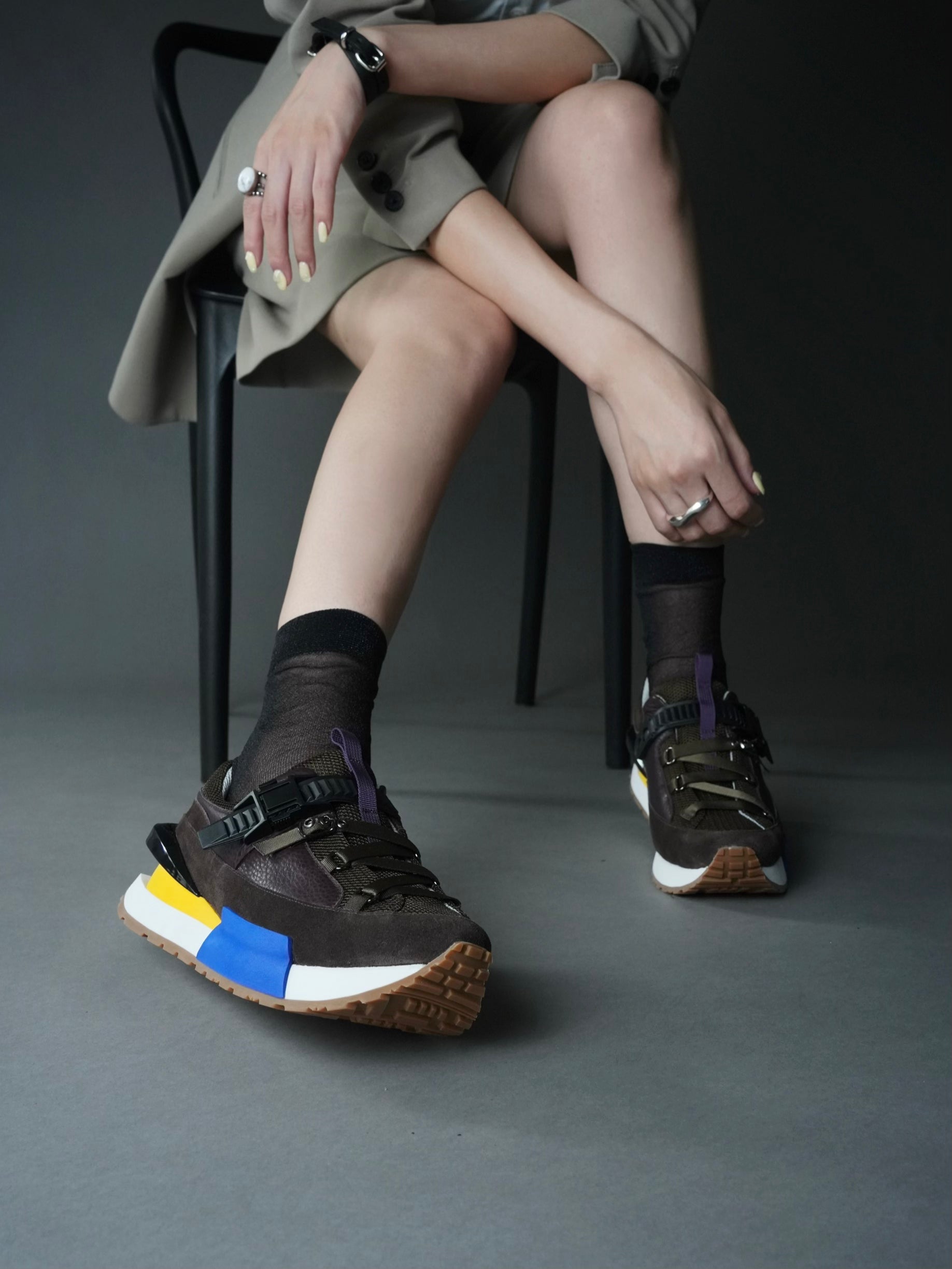 SNEAKER