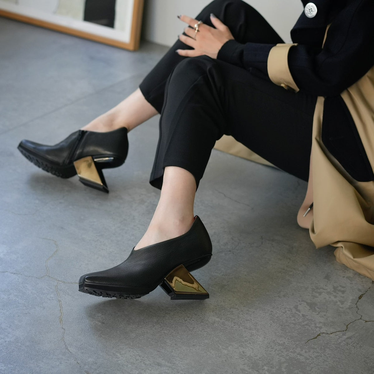 MANAメタルヒールブーティ37 マナ／サイズ : 23.5cm （537067 スクエア  