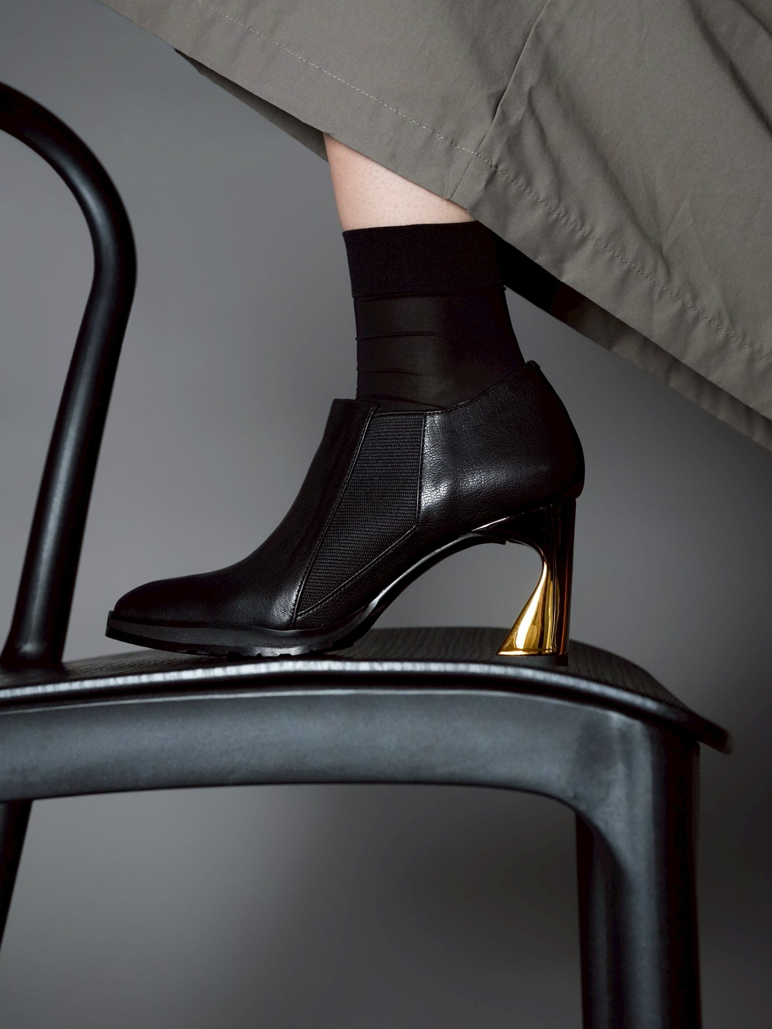 511092 サイドゴア・メタルヒール・ブーティ