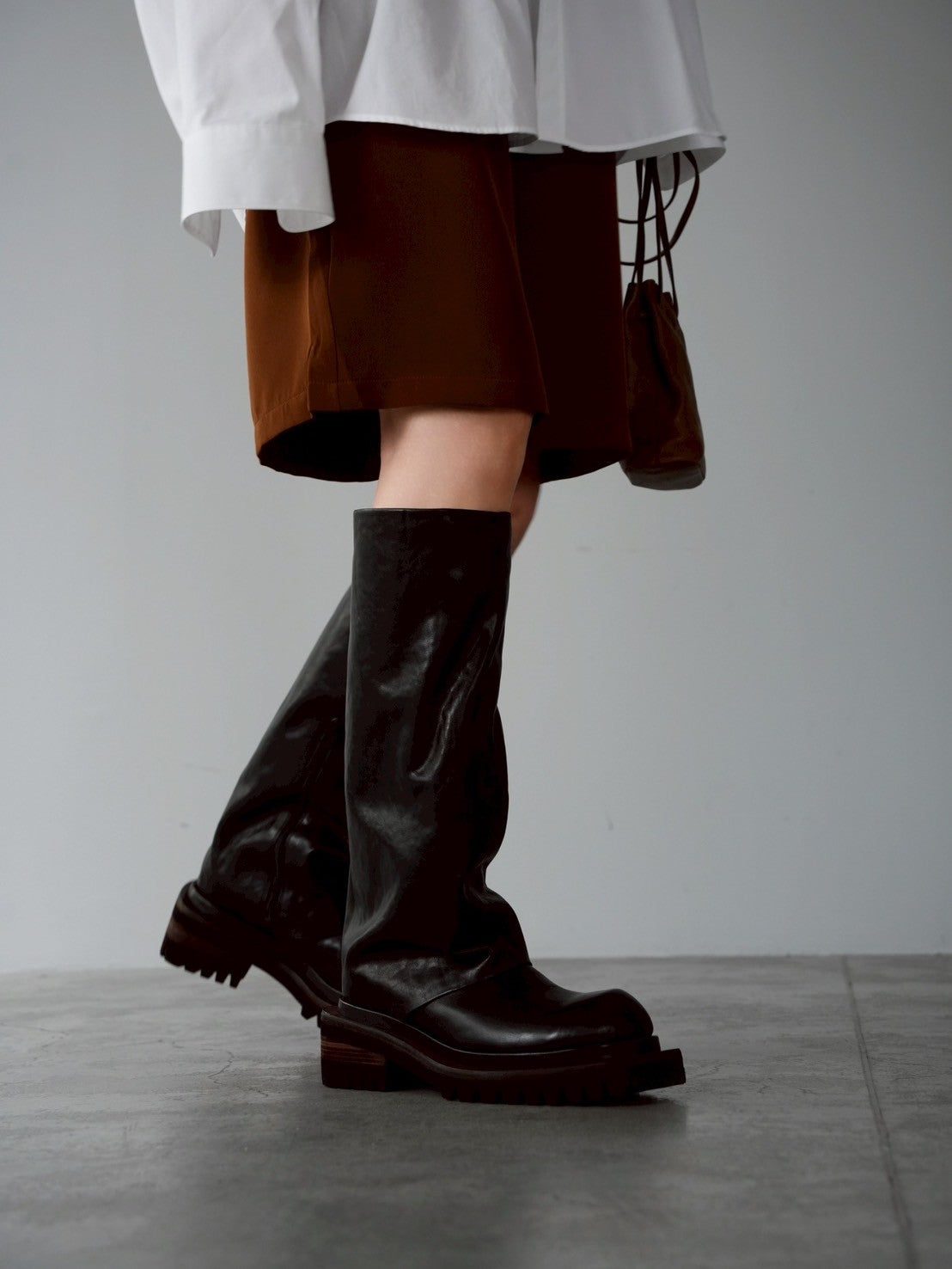 559023 Vintage loose long boots